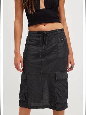 9132. Free People Evie Column Midi Skirt